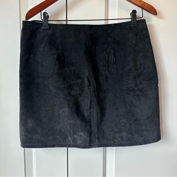 BlancNYC Size 30 Women's Suede Carbon Mini Skirt - Picture 3 of 4